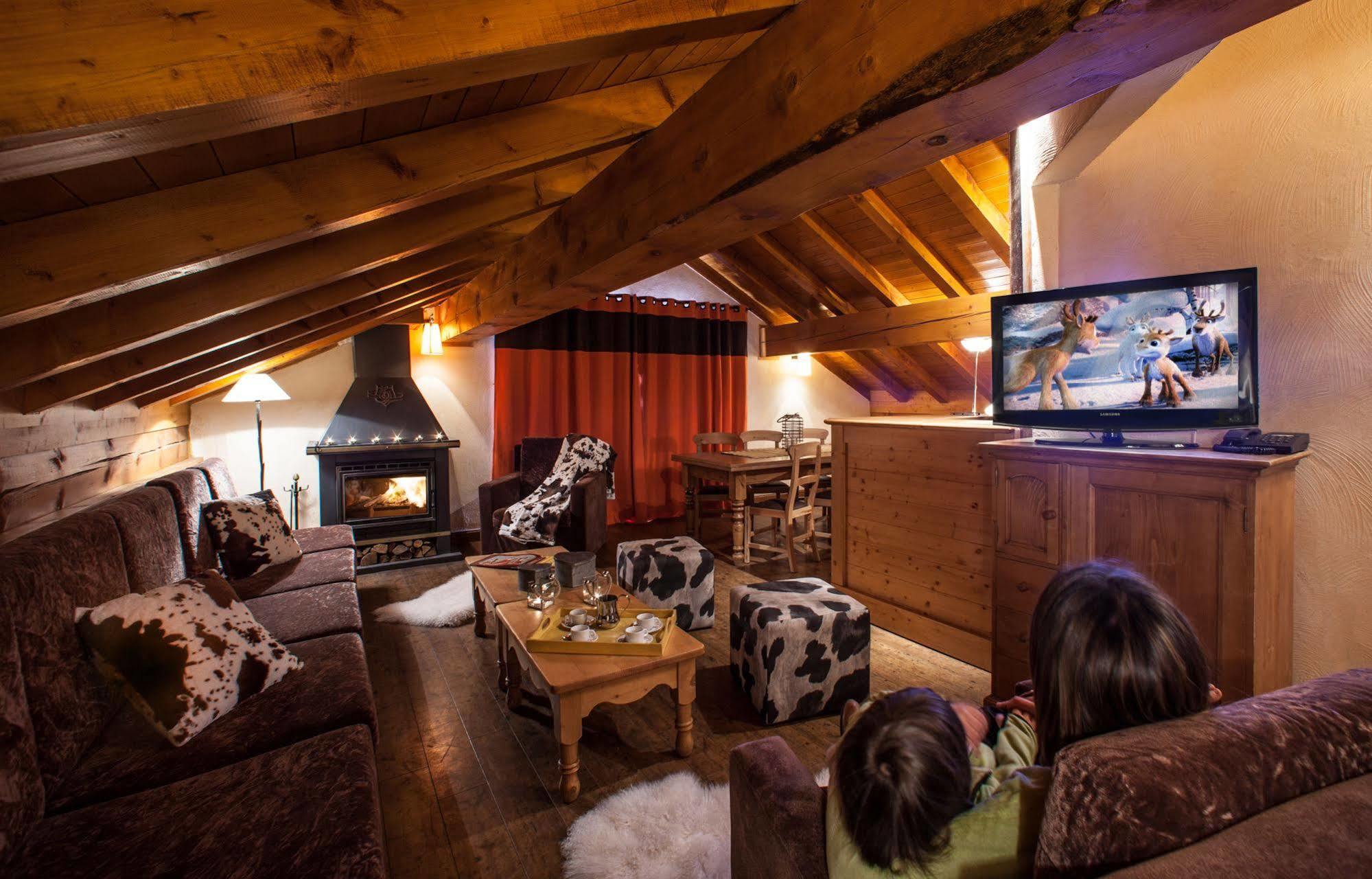 טיגנס Chalets Montana Planton מראה חיצוני תמונה