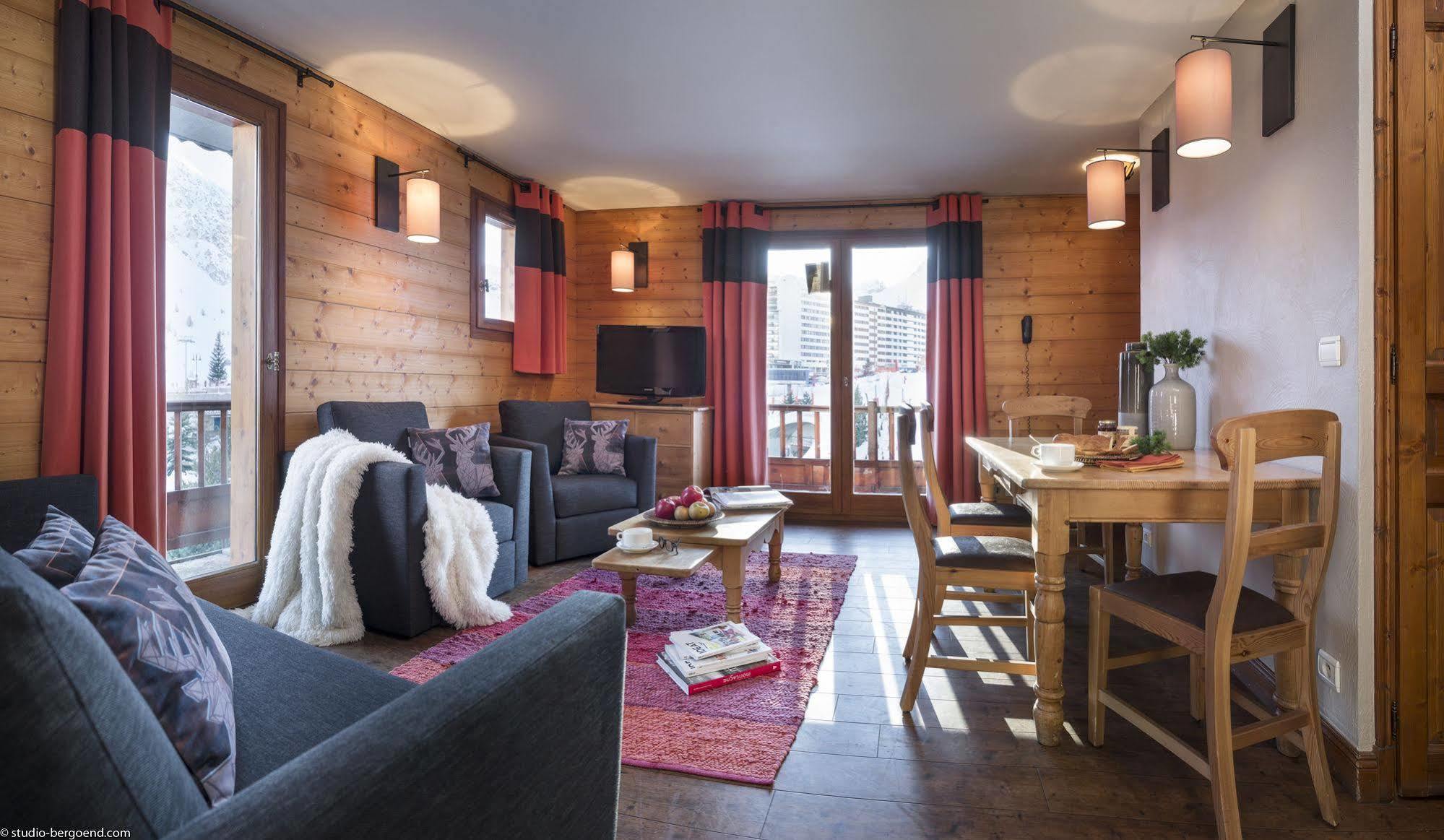טיגנס Chalets Montana Planton מראה חיצוני תמונה